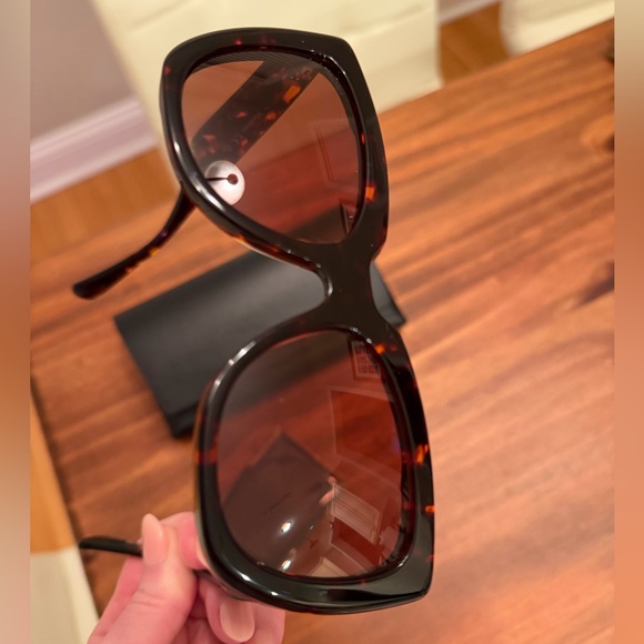 MaxMara Tortoise Shell Sunglasses - Picture 5 of 10